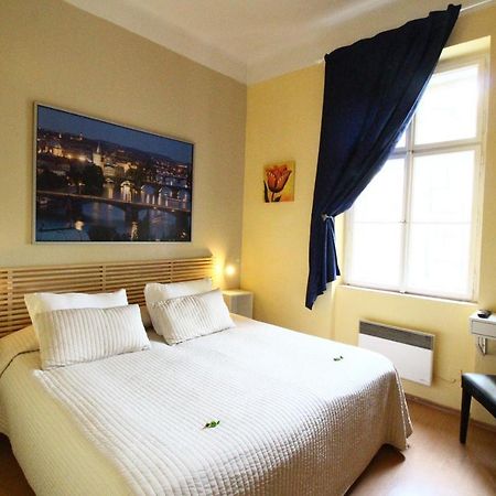 City Lounge Crown Hotel Praag Buitenkant foto