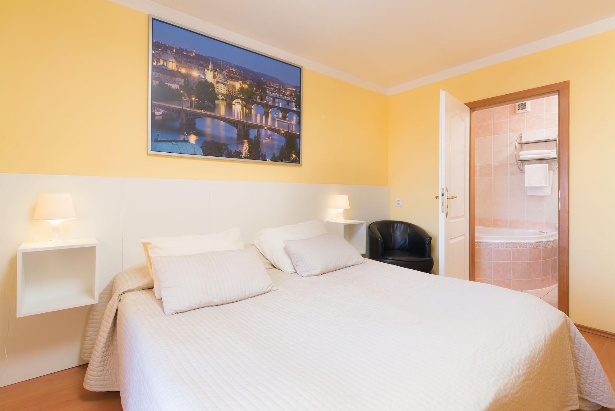 City Lounge Crown Hotel Praag Buitenkant foto