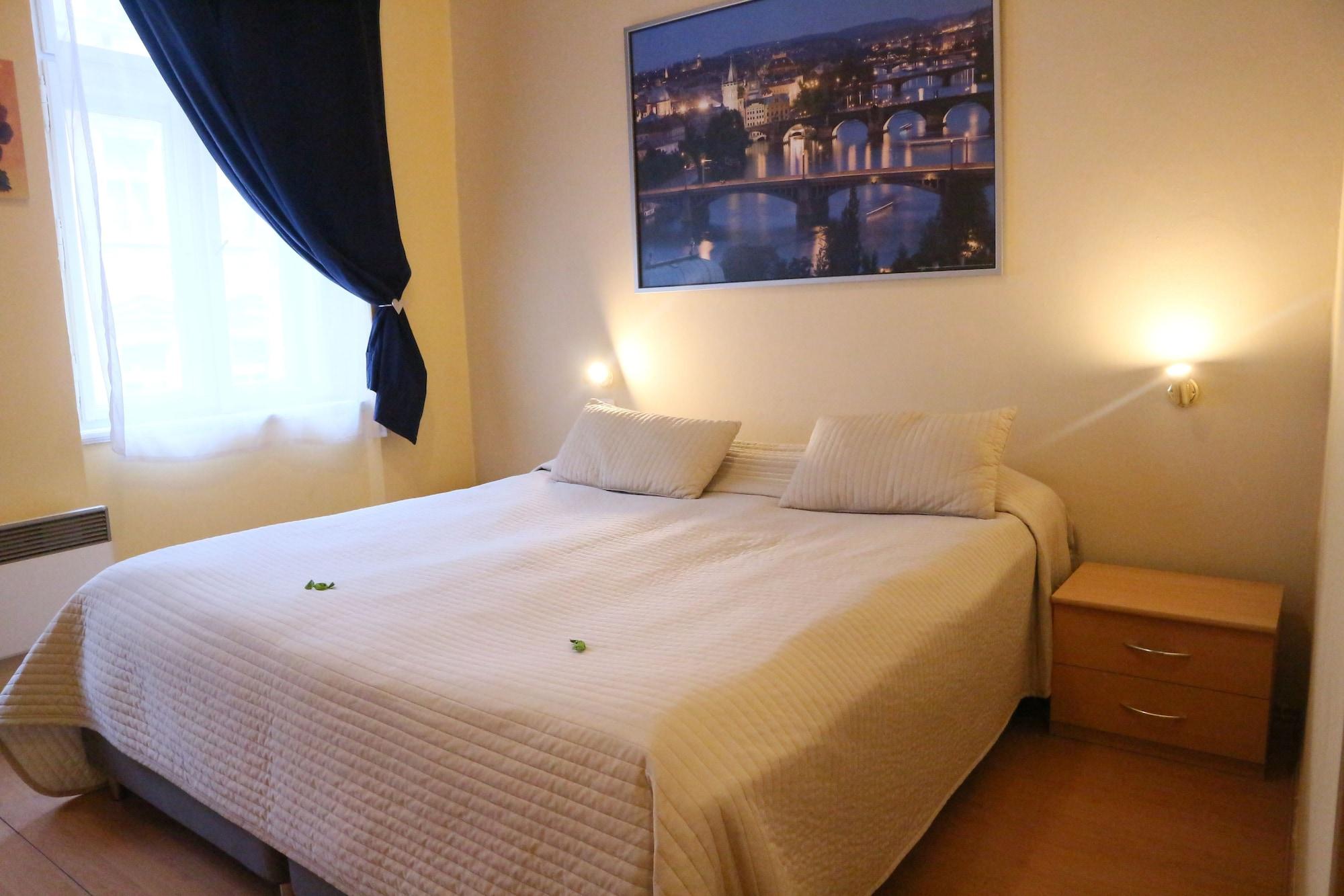 City Lounge Crown Hotel Praag Buitenkant foto