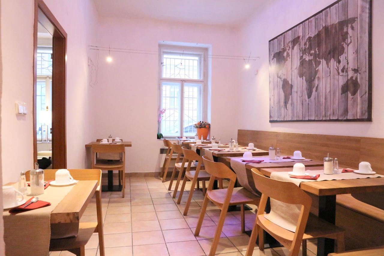 City Lounge Crown Hotel Praag Buitenkant foto