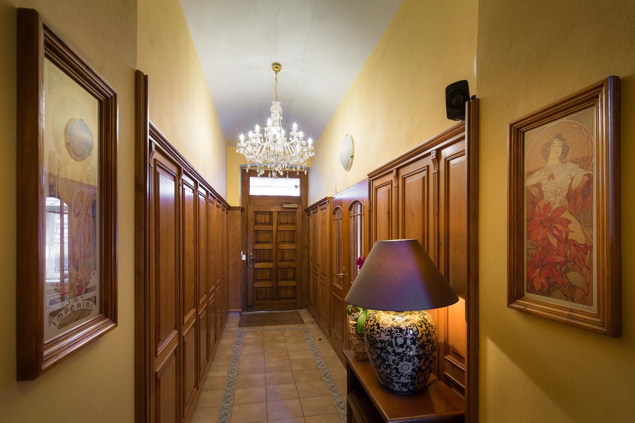City Lounge Crown Hotel Praag Buitenkant foto