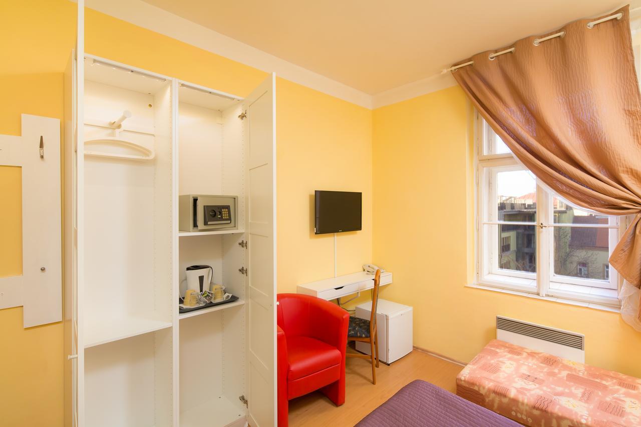 City Lounge Crown Hotel Praag Buitenkant foto