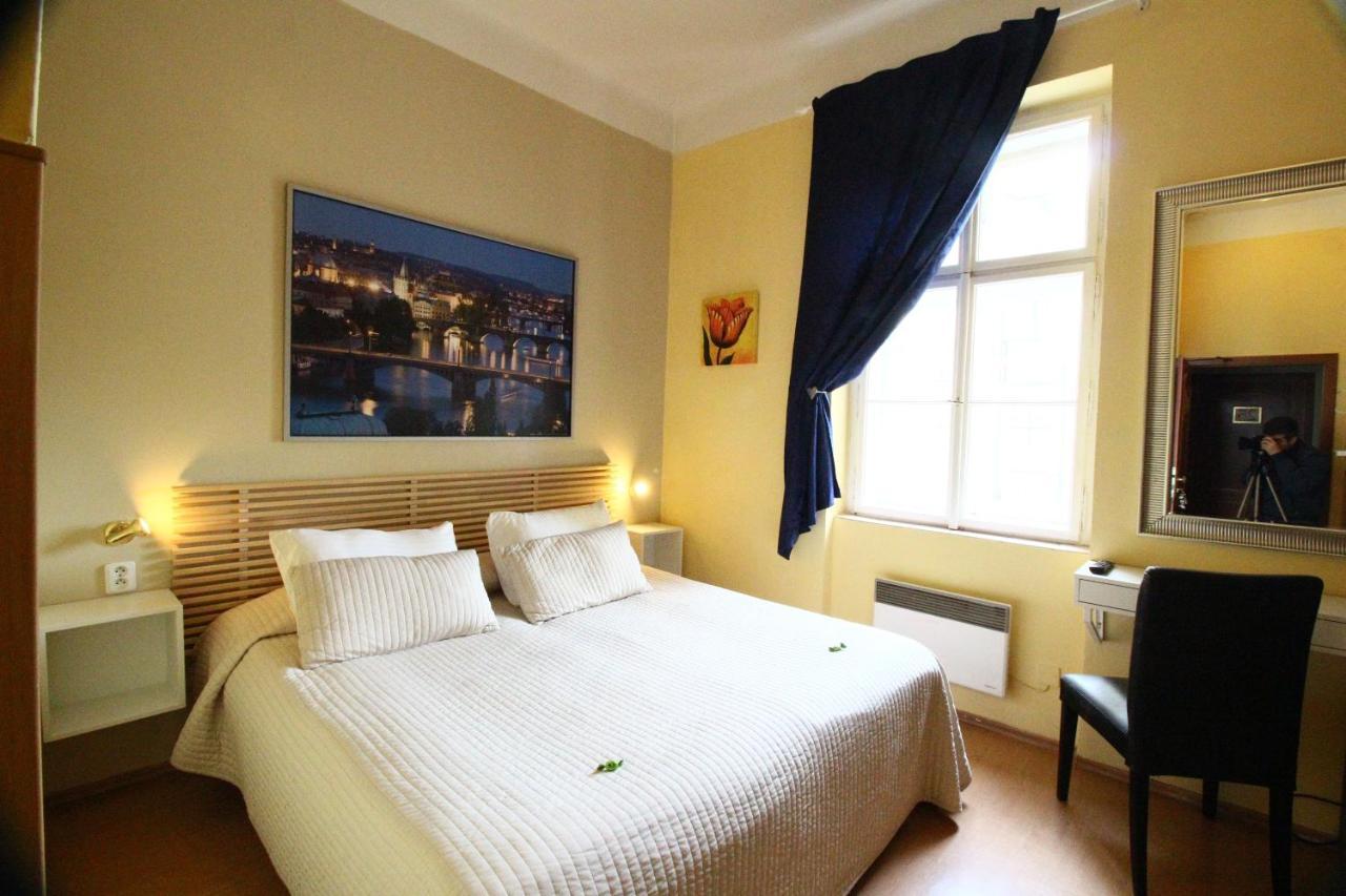 City Lounge Crown Hotel Praag Buitenkant foto