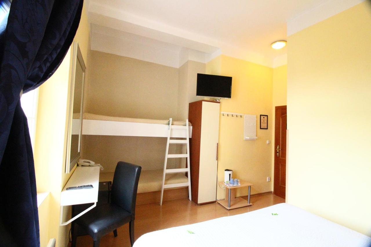 City Lounge Crown Hotel Praag Buitenkant foto